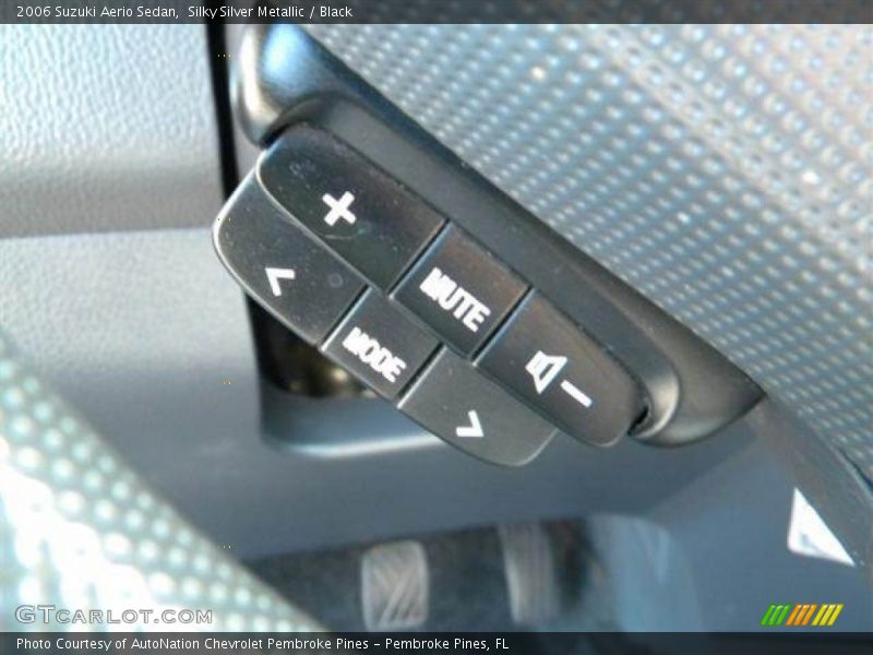 Silky Silver Metallic / Black 2006 Suzuki Aerio Sedan