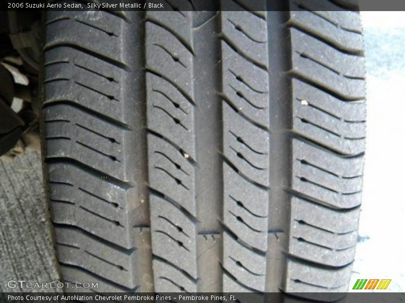 Silky Silver Metallic / Black 2006 Suzuki Aerio Sedan