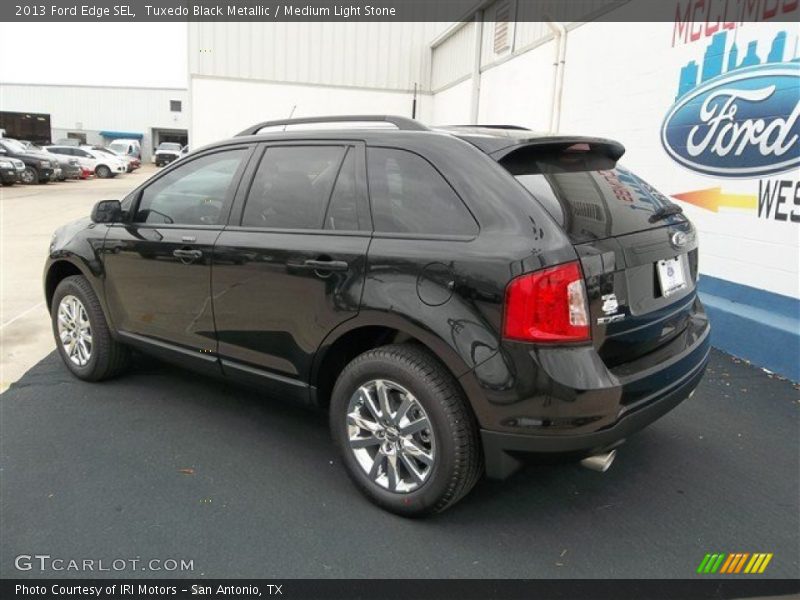 Tuxedo Black Metallic / Medium Light Stone 2013 Ford Edge SEL