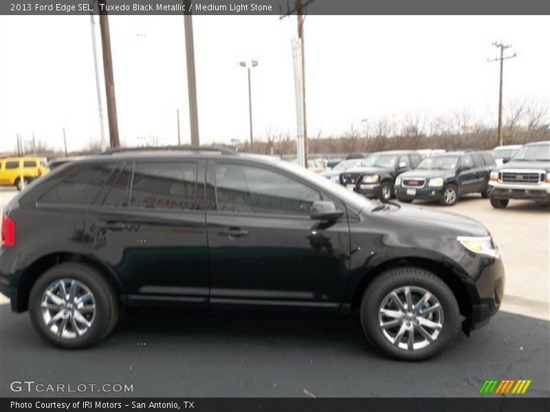 Tuxedo Black Metallic / Medium Light Stone 2013 Ford Edge SEL