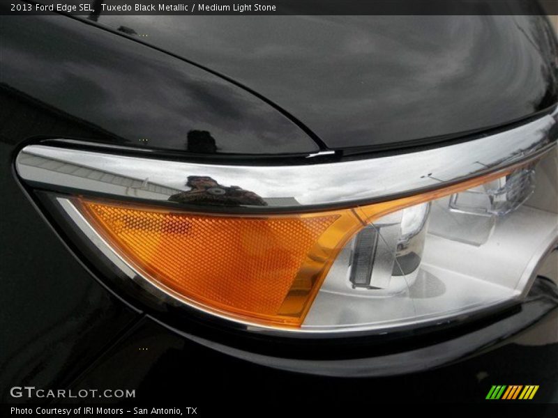 Tuxedo Black Metallic / Medium Light Stone 2013 Ford Edge SEL