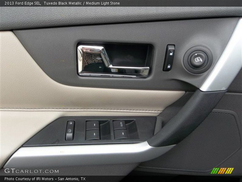 Tuxedo Black Metallic / Medium Light Stone 2013 Ford Edge SEL
