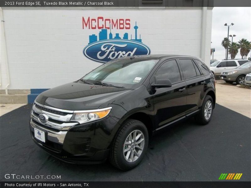 Tuxedo Black Metallic / Charcoal Black 2013 Ford Edge SE