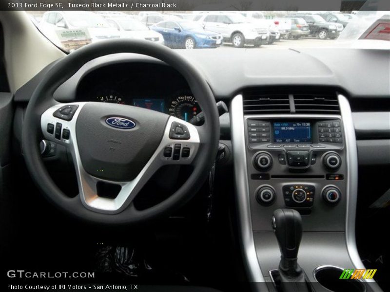 Tuxedo Black Metallic / Charcoal Black 2013 Ford Edge SE