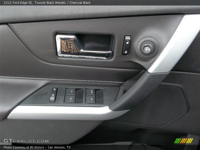 Tuxedo Black Metallic / Charcoal Black 2013 Ford Edge SE