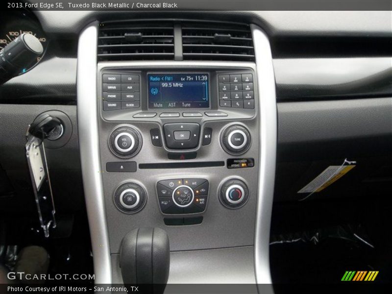 Tuxedo Black Metallic / Charcoal Black 2013 Ford Edge SE