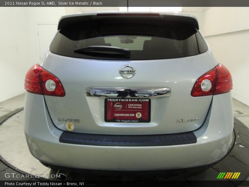 Silver Ice Metallic / Black 2011 Nissan Rogue SL AWD