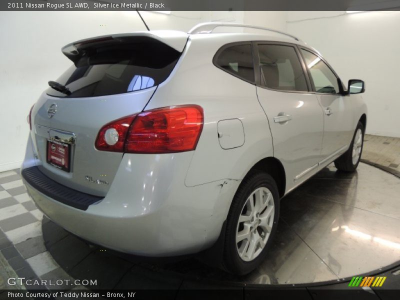Silver Ice Metallic / Black 2011 Nissan Rogue SL AWD