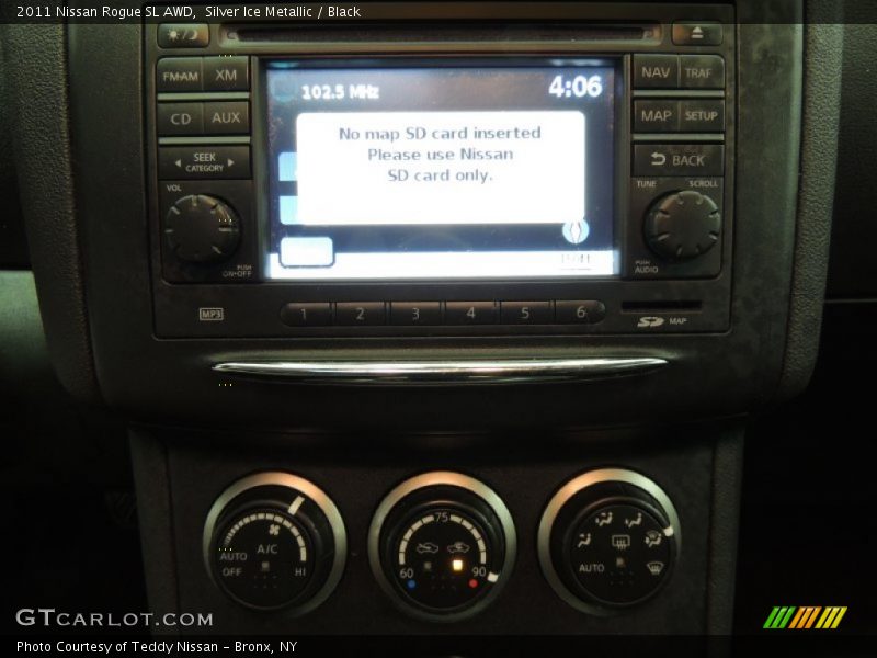 Silver Ice Metallic / Black 2011 Nissan Rogue SL AWD