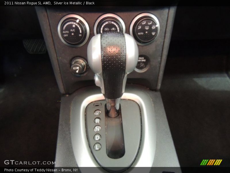 Silver Ice Metallic / Black 2011 Nissan Rogue SL AWD