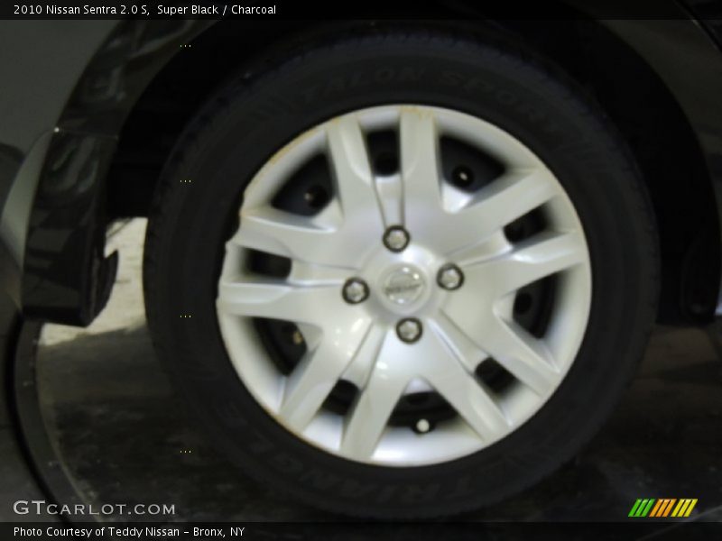 Super Black / Charcoal 2010 Nissan Sentra 2.0 S