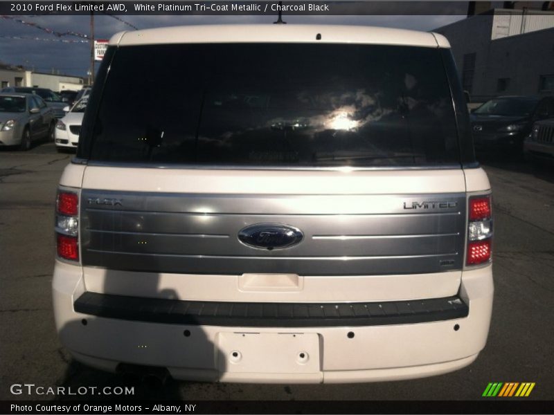 White Platinum Tri-Coat Metallic / Charcoal Black 2010 Ford Flex Limited AWD