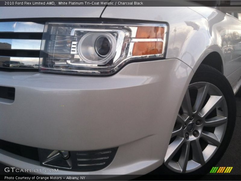 White Platinum Tri-Coat Metallic / Charcoal Black 2010 Ford Flex Limited AWD