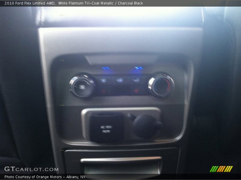 White Platinum Tri-Coat Metallic / Charcoal Black 2010 Ford Flex Limited AWD