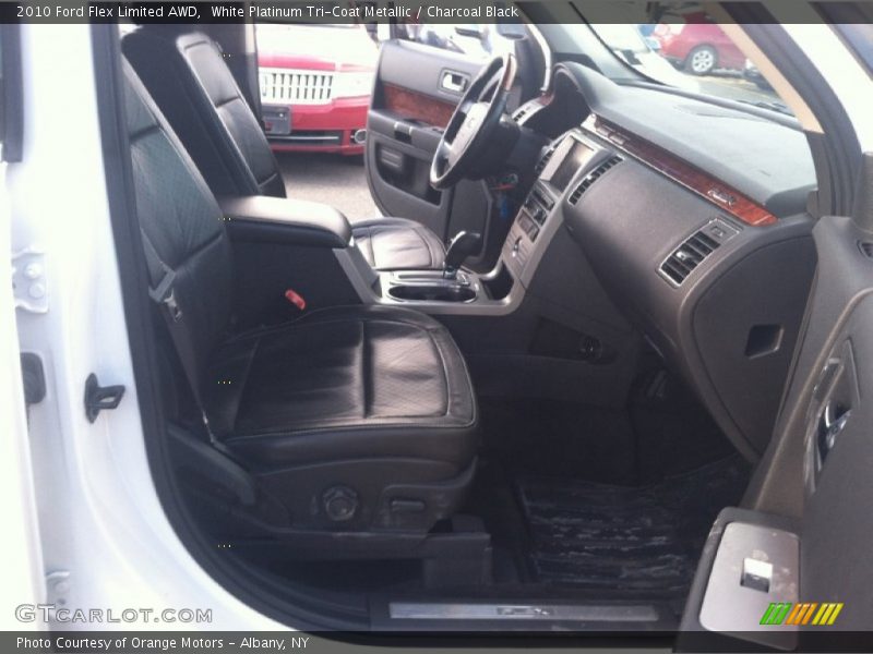 White Platinum Tri-Coat Metallic / Charcoal Black 2010 Ford Flex Limited AWD
