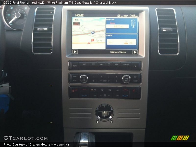 White Platinum Tri-Coat Metallic / Charcoal Black 2010 Ford Flex Limited AWD