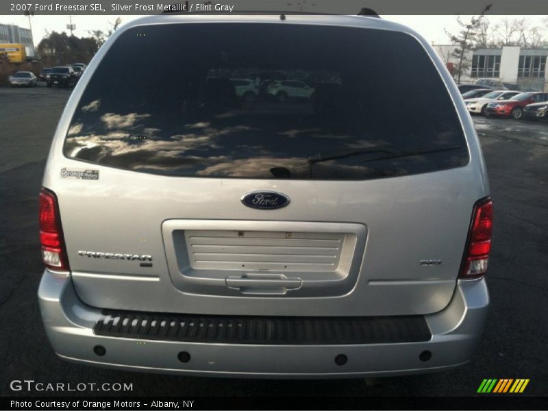 Silver Frost Metallic / Flint Gray 2007 Ford Freestar SEL