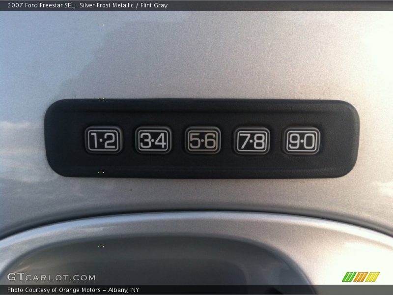 Silver Frost Metallic / Flint Gray 2007 Ford Freestar SEL