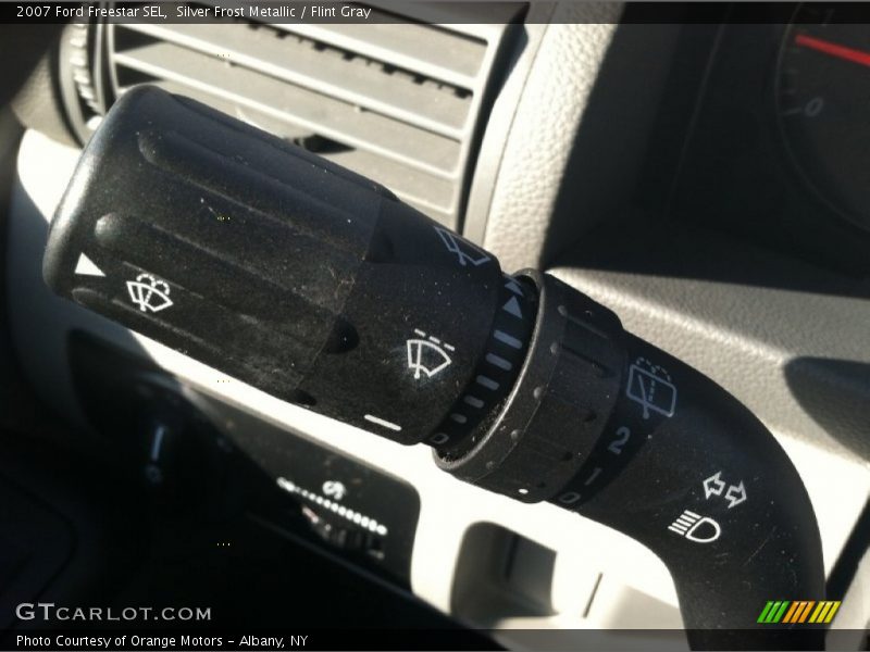 Silver Frost Metallic / Flint Gray 2007 Ford Freestar SEL