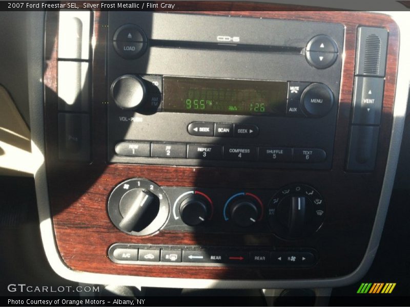 Silver Frost Metallic / Flint Gray 2007 Ford Freestar SEL