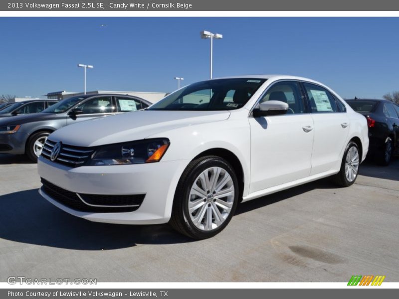 Candy White / Cornsilk Beige 2013 Volkswagen Passat 2.5L SE