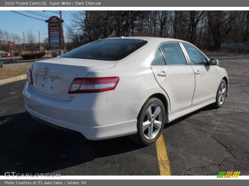 Super White / Dark Charcoal 2010 Toyota Camry SE