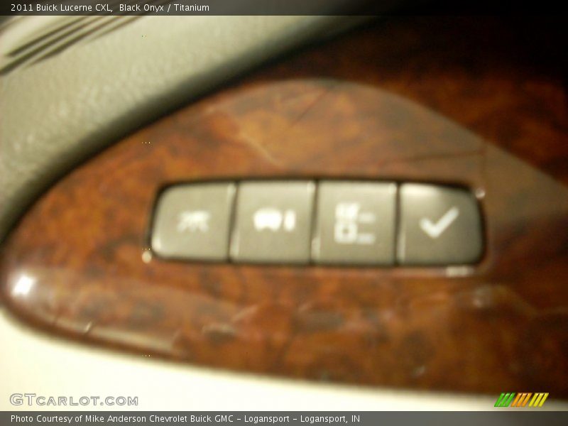 Black Onyx / Titanium 2011 Buick Lucerne CXL