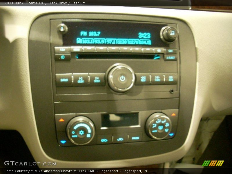 Black Onyx / Titanium 2011 Buick Lucerne CXL