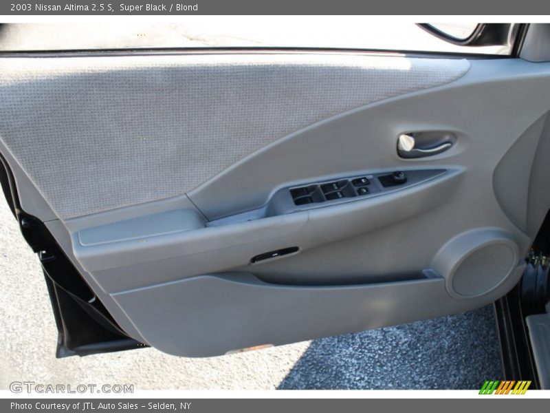 Super Black / Blond 2003 Nissan Altima 2.5 S