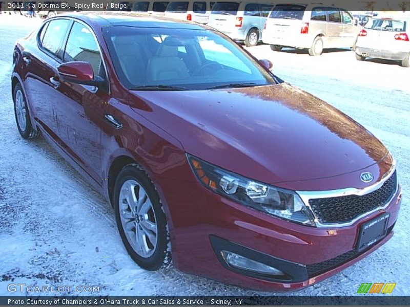 Front 3/4 View of 2011 Optima EX