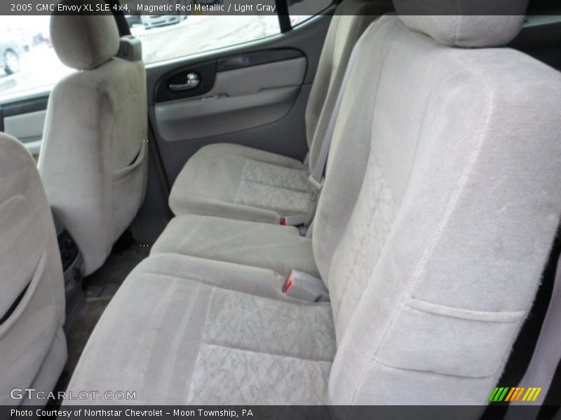 Rear Seat of 2005 Envoy XL SLE 4x4