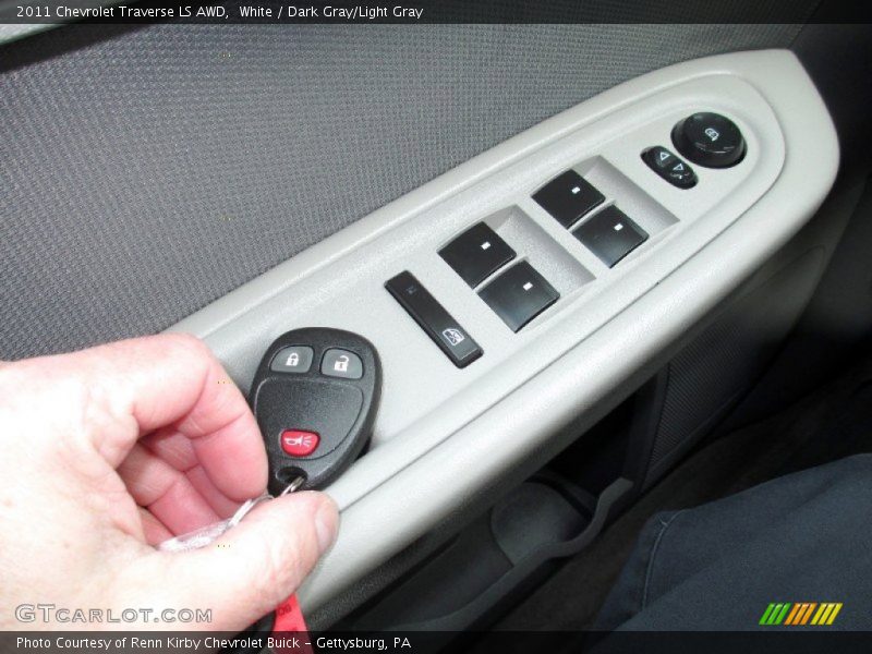 White / Dark Gray/Light Gray 2011 Chevrolet Traverse LS AWD