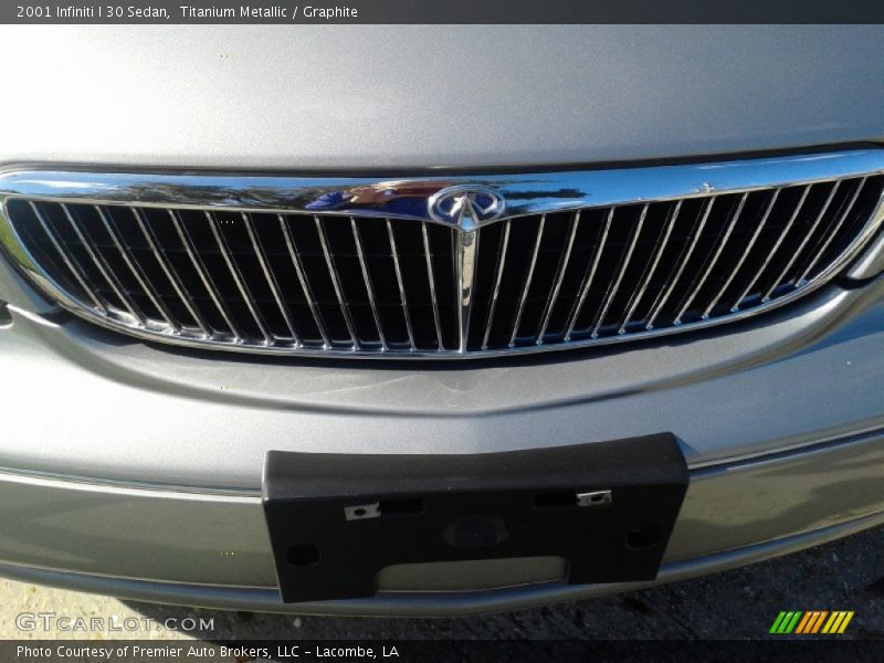 Titanium Metallic / Graphite 2001 Infiniti I 30 Sedan