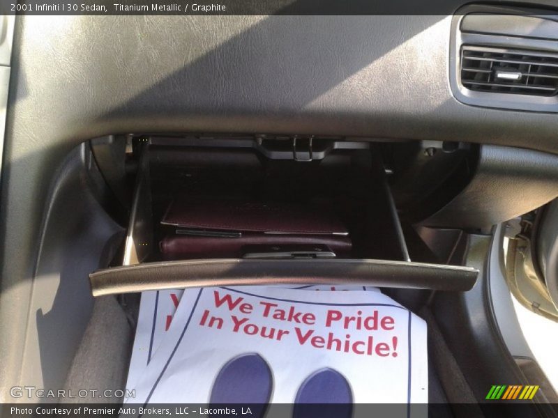 Titanium Metallic / Graphite 2001 Infiniti I 30 Sedan