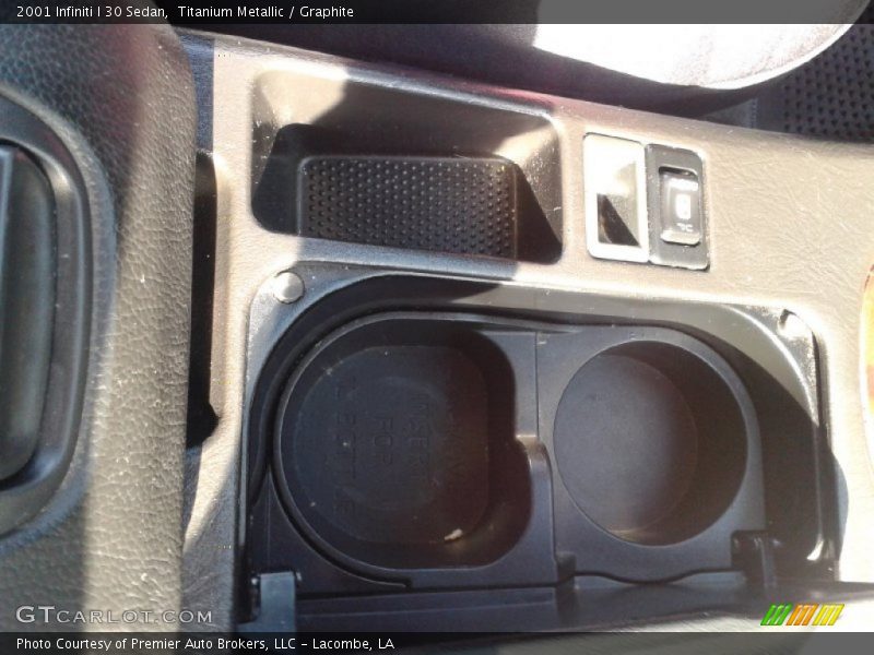 Titanium Metallic / Graphite 2001 Infiniti I 30 Sedan