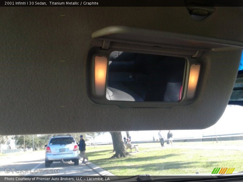 Titanium Metallic / Graphite 2001 Infiniti I 30 Sedan