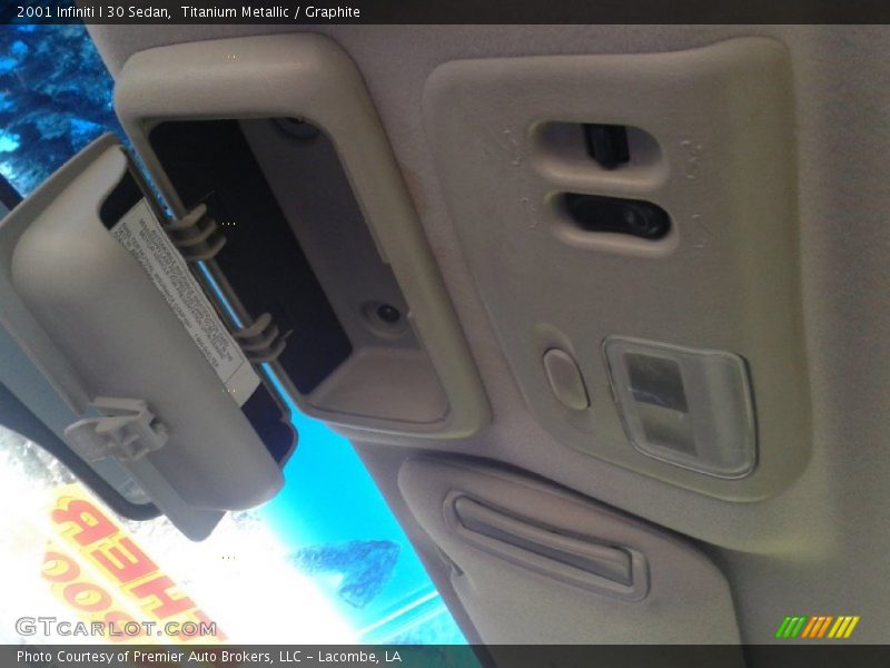 Titanium Metallic / Graphite 2001 Infiniti I 30 Sedan