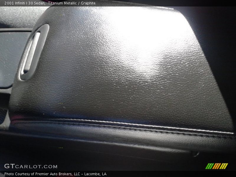 Titanium Metallic / Graphite 2001 Infiniti I 30 Sedan