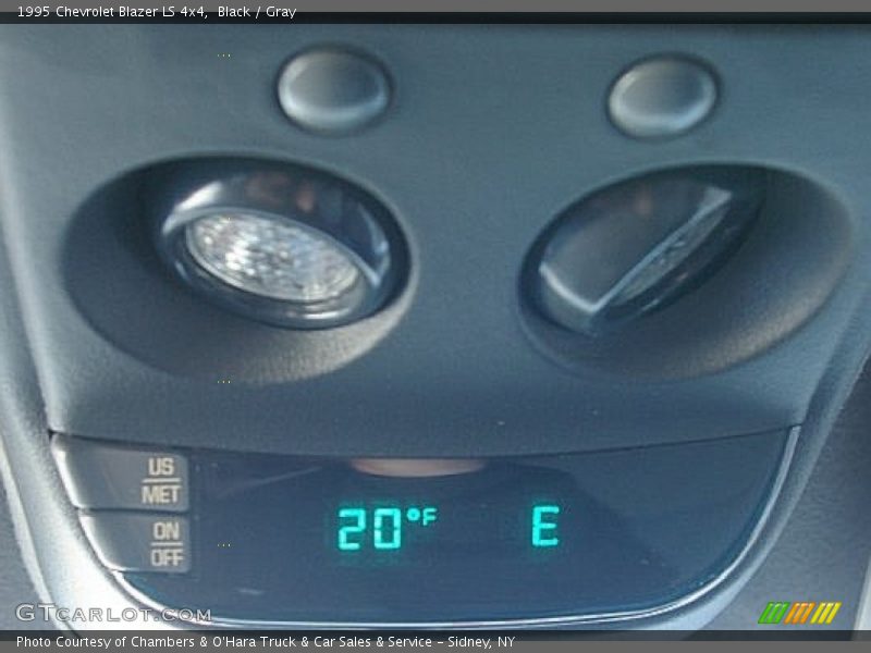 Black / Gray 1995 Chevrolet Blazer LS 4x4