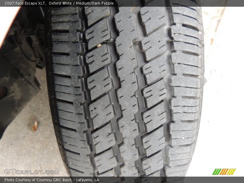 Oxford White / Medium/Dark Pebble 2007 Ford Escape XLT