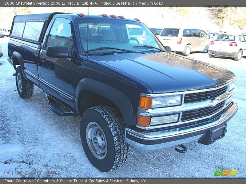 Front 3/4 View of 2000 Silverado 2500 LS Regular Cab 4x4