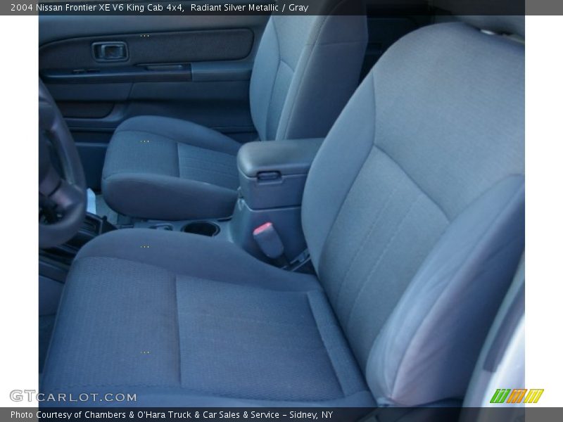Radiant Silver Metallic / Gray 2004 Nissan Frontier XE V6 King Cab 4x4