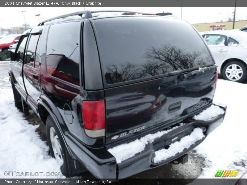 Onyx Black / Graphite 2001 Chevrolet Blazer LS 4x4