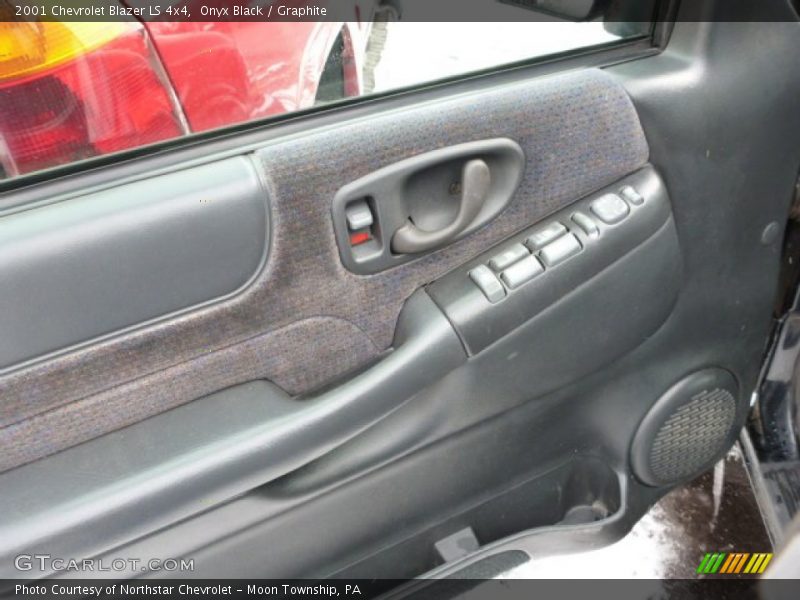 Onyx Black / Graphite 2001 Chevrolet Blazer LS 4x4