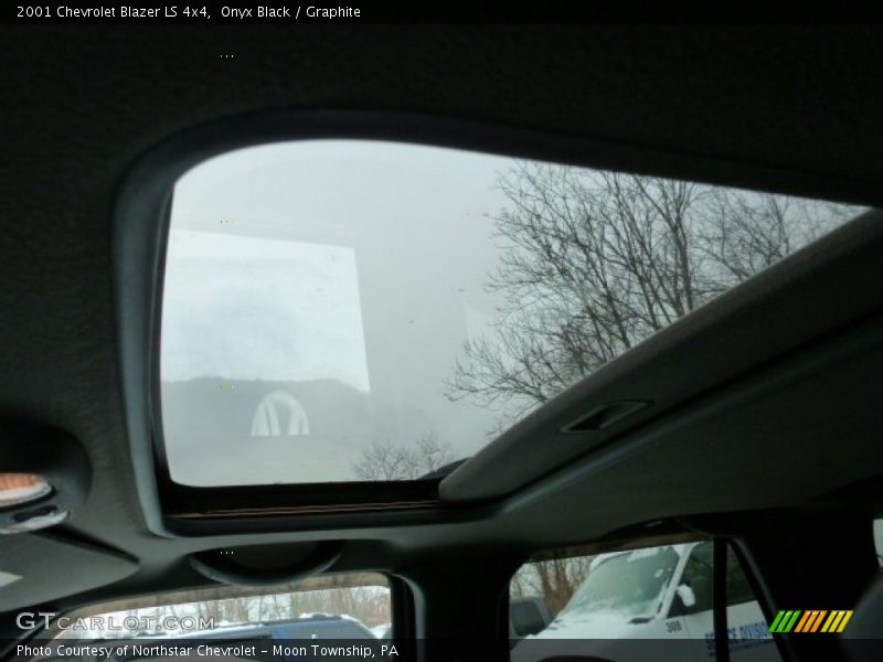 Onyx Black / Graphite 2001 Chevrolet Blazer LS 4x4