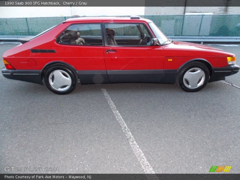  1990 900 SPG Hatchback Cherry