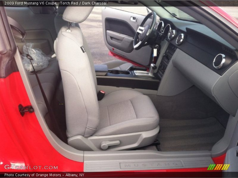 Torch Red / Dark Charcoal 2009 Ford Mustang V6 Coupe