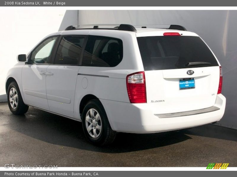 White / Beige 2008 Kia Sedona LX