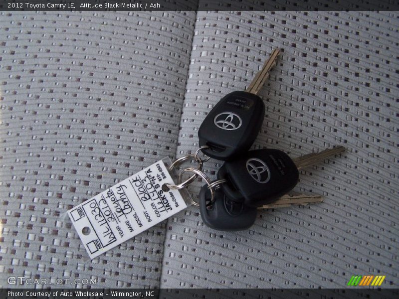 Attitude Black Metallic / Ash 2012 Toyota Camry LE
