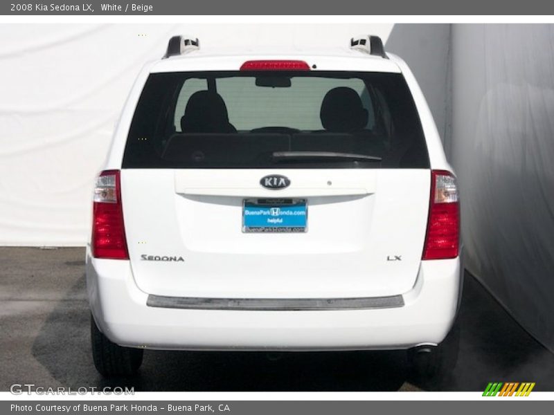 White / Beige 2008 Kia Sedona LX